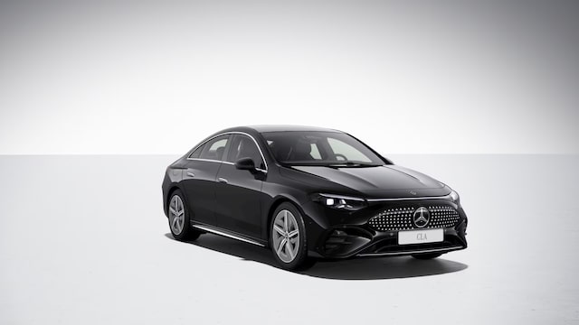 Schwarzer Mercedes-Benz CLA Elektrisch in der AMG Line mit markantem Frontdesign, LED-Scheinwerfern und 18″ AMG Leichtmetallrädern.