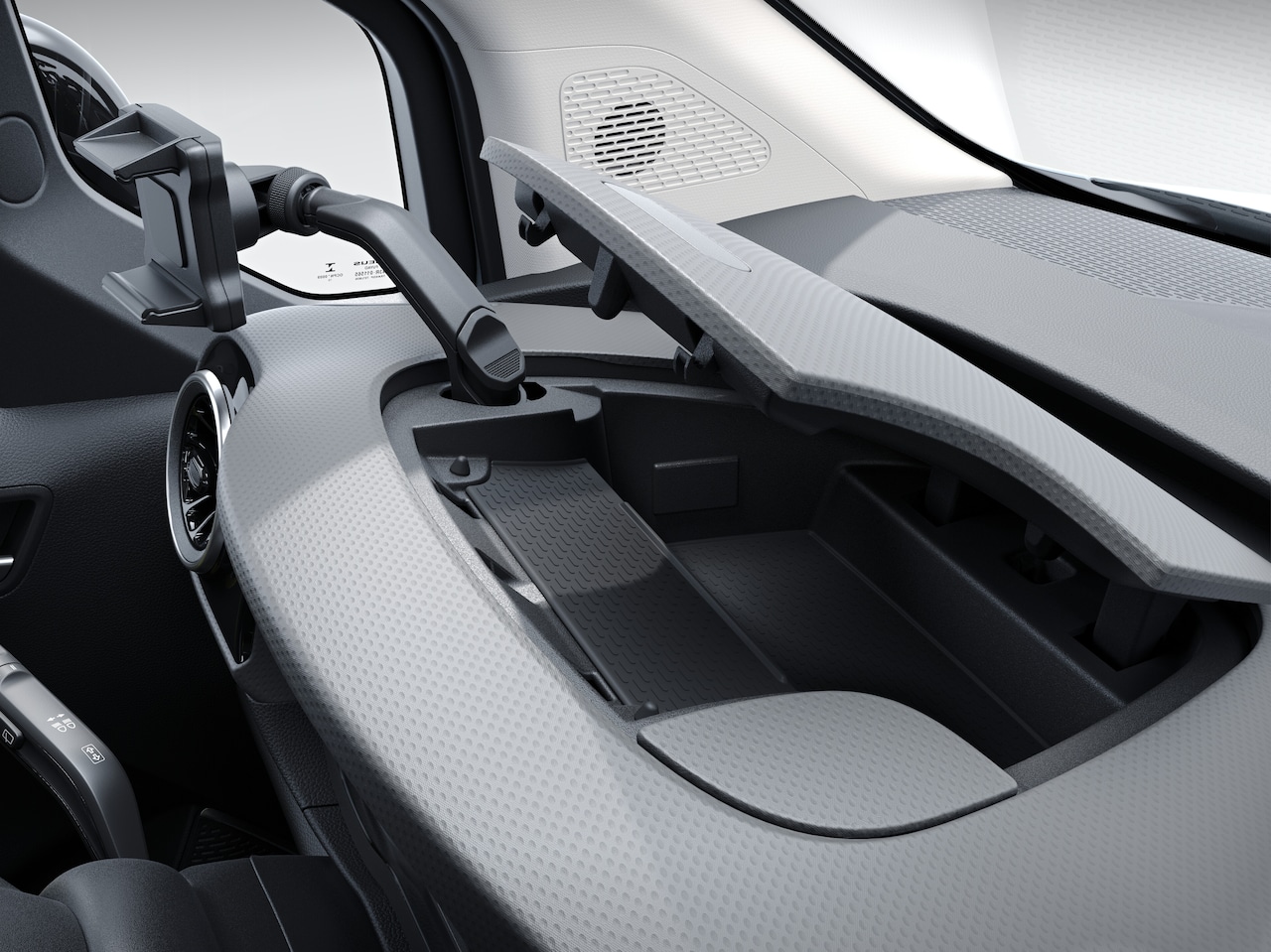 Opbergvak op dashboard EQT Mercedes-Benz Vans Praktisch opbergvak. Hier kunnen spullen worden opgeborgen die u graag binnen handbereik hebt. En dankzij de USB-C-aansluitingen kunt u mobiele apparatuur opladen.