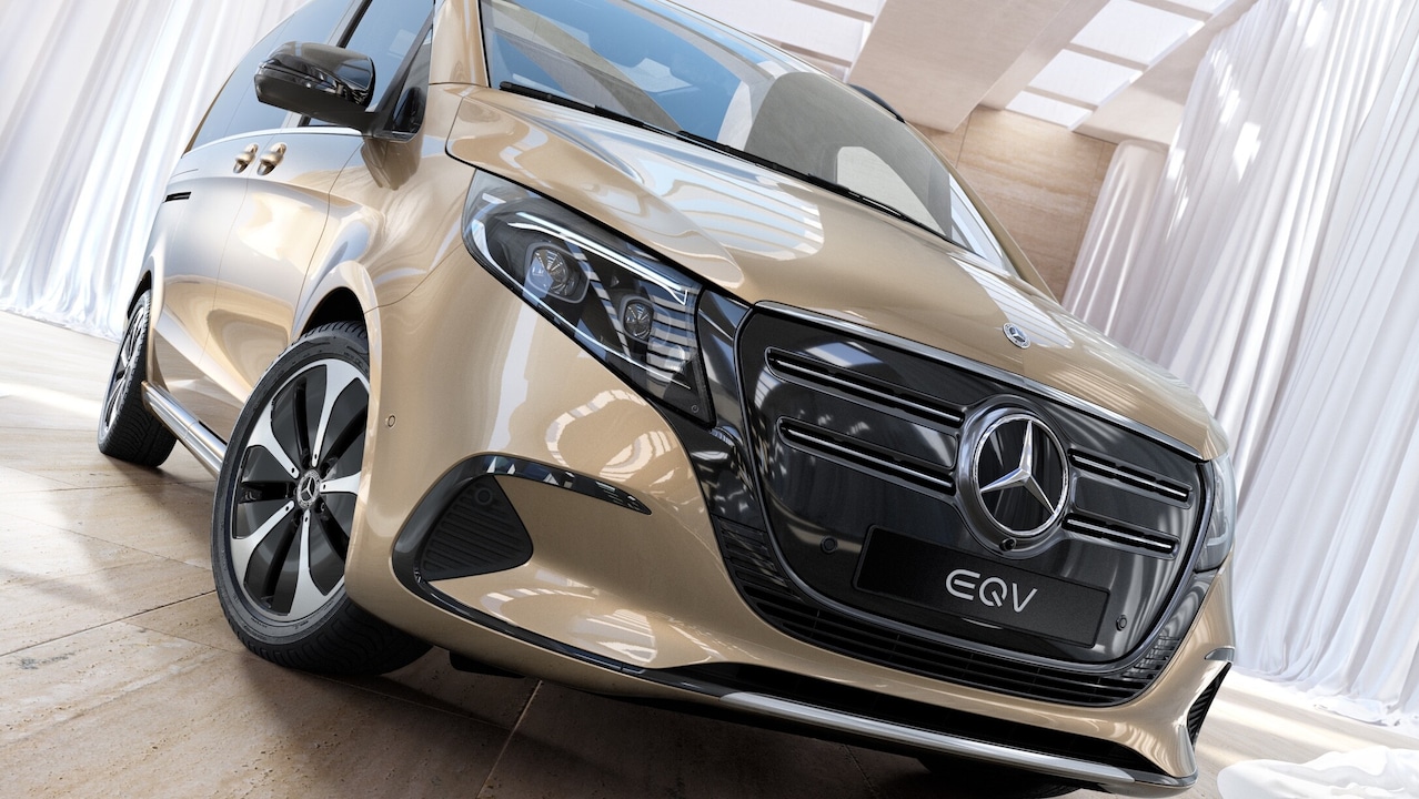 AIRMATIC | EQV | Mercedes-Benz Vans Met de luchtvering AIRMATIC profiteert u van een bijzonder comfortabel en veilig rijgedrag en is het voertuig nog beter geschikt voor rijden in terrein.
