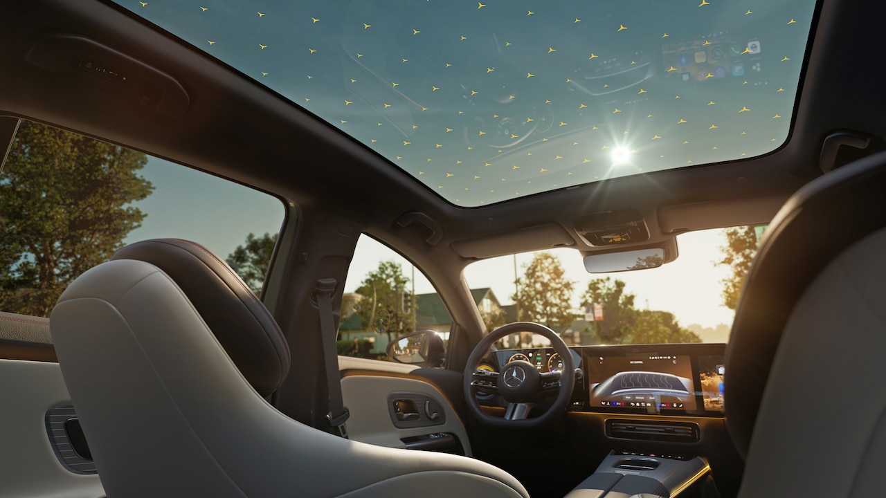 Le toit en verre du nouveau GLA de Mercedes-Benz.
