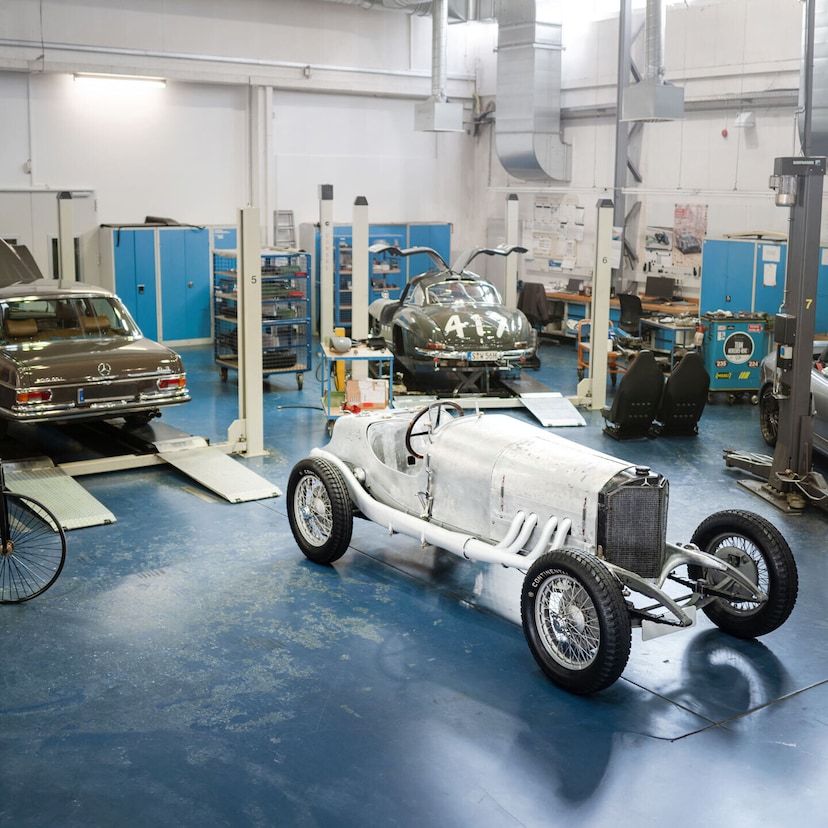 Atelier avec des Oldtimers.
