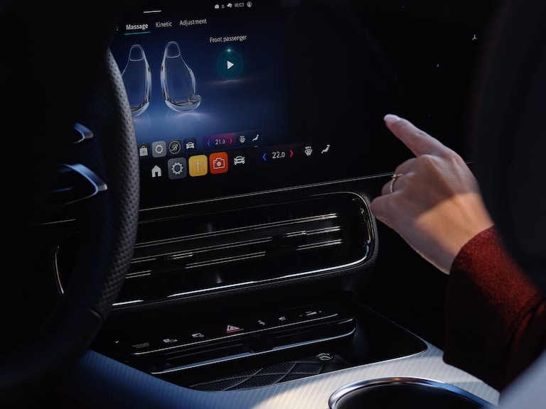 MBUX Multimedia System displaying personalisation options inside an Mercedes-Benz car.