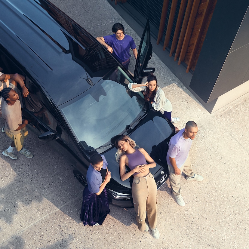 Entdecken Sie die Mercedes-Benz Transporter mit 7 und 8 Sitzen. Entdecken Sie die Mercedes-Benz Transporter mit 7 und 8 Sitzen.